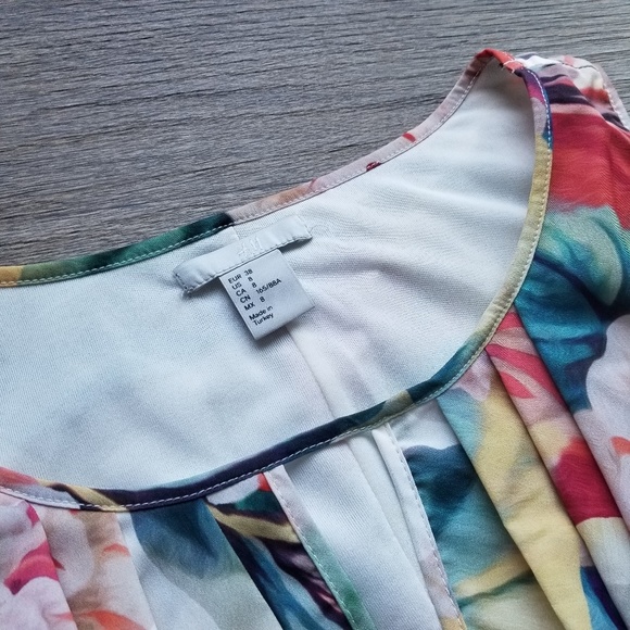 H&M | Floral Keyhole Dress - Picture 4 of 5